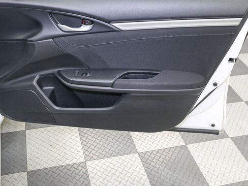 Used 2018 Honda Civic EX image 21