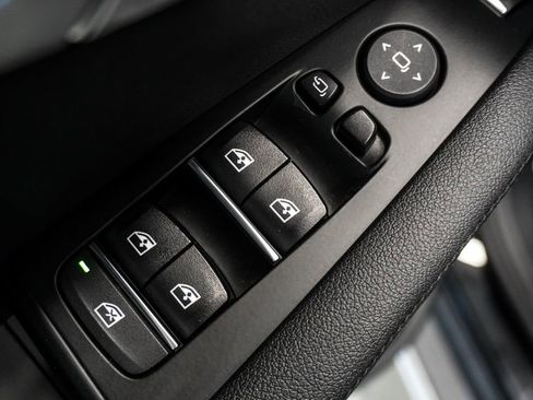 Used 2020 BMW X5 xDrive40i w/ Convenience Package image 25