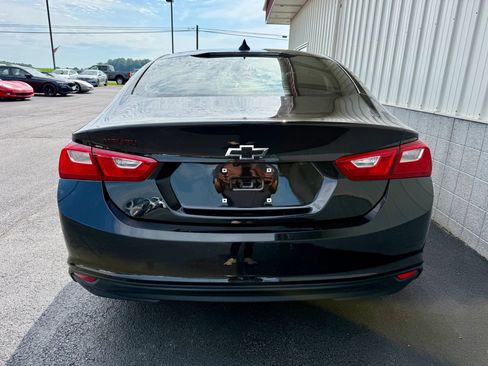 Used 2018 Chevrolet Malibu LT w/ Redline Edition FWD image 5