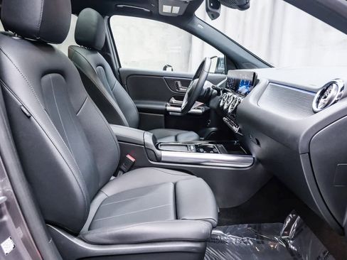 Certified 2025 Mercedes-Benz GLA 250 image 18