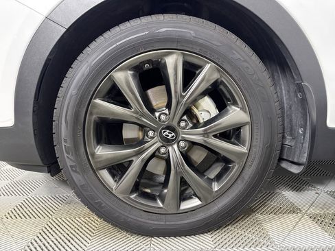 Used 2017 Hyundai Santa Fe Sport w/ Cargo Package FWD image 21