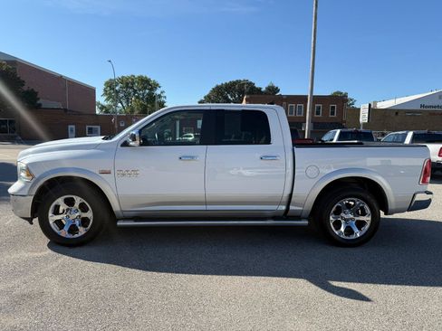 Used 2015 RAM 1500 Laramie w/ Convenience Group AWD/4WD image 9