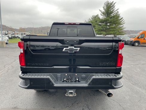 Used 2024 Chevrolet Silverado 2500 High Country w/ Midnight Edition image 4