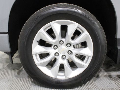 Used 2024 Chevrolet Silverado 1500 Custom image 32