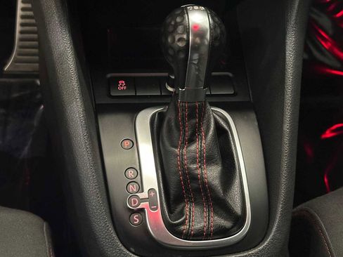 Used 2013 Volkswagen GTI w/ Convenience Package image 18