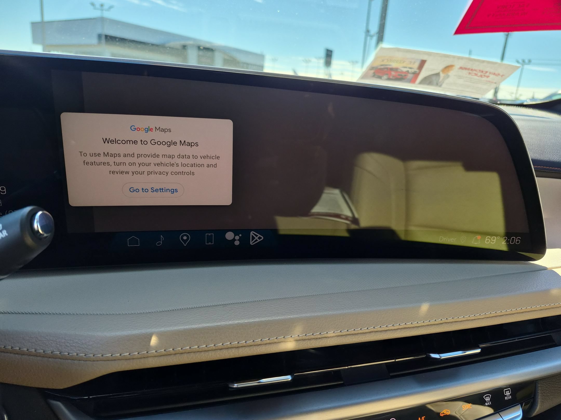 Certified 2024 Cadillac XT4 Luxury w/ Cold Weather Package FWD image 14