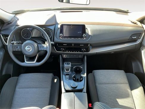 Used 2021 Nissan Rogue SV image 17