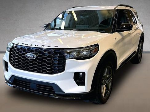 New 2026 Ford Explorer ST-Line w/ ST-Line Street Pack AWD/4WD image 1