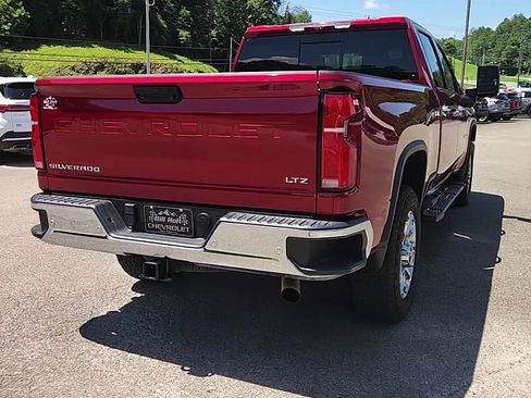 Used 2024 Chevrolet Silverado 2500 LTZ w/ LTZ Premium Package AWD/4WD image 5