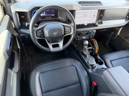 Used 2023 Ford Bronco Badlands AWD/4WD image 18