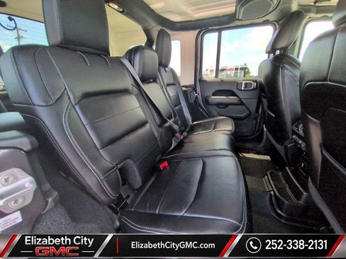 Used 2020 Jeep Wrangler Unlimited Sahara AWD/4WD image 19