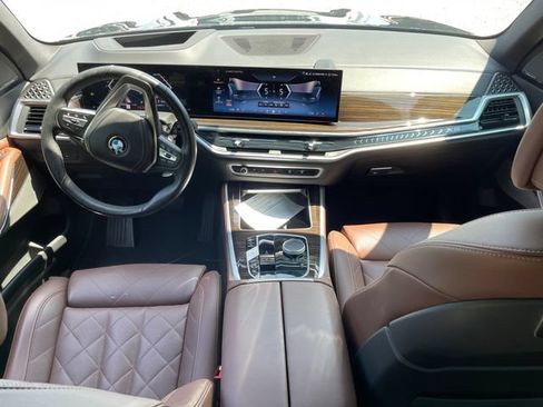 Used 2025 BMW X5 xDrive40i AWD/4WD image 23
