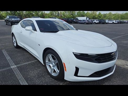 Used 2024 Chevrolet Camaro LT RWD image 2
