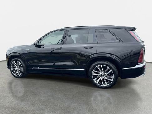 New 2026 Cadillac Vistiq Sport w/ LPO, Floor Liner Package image 3