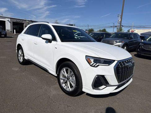 Used 2025 Audi Q3 2.0T Premium Plus w/ Premium Plus Package AWD/4WD image 11