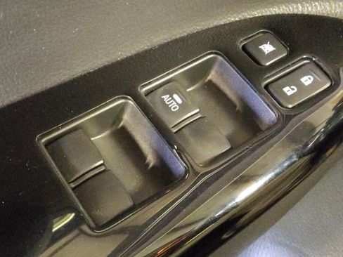Used 2024 Mitsubishi Eclipse Cross LE AWD/4WD image 27