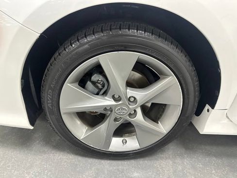 Used 2012 Toyota Camry SE FWD image 24
