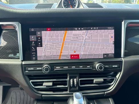 Used 2021 Porsche Macan GTS image 22