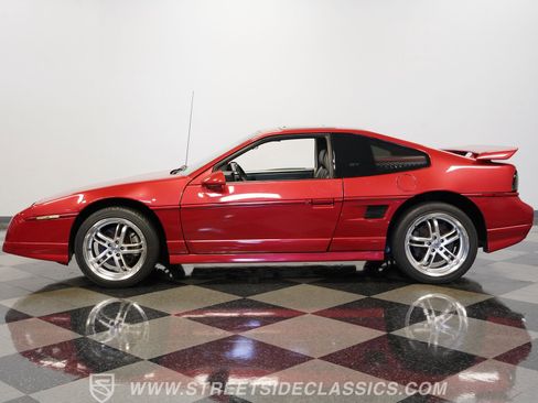 Used 1987 Pontiac Fiero GT RWD image 8