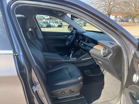 Used 2018 Alfa Romeo Stelvio Ti image 15