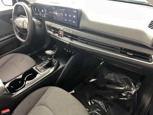 Used 2025 Kia K4 FWD image 27