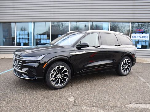 New 2026 Lincoln Nautilus Reserve image 2