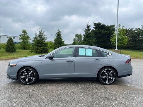 Used 2024 Honda Accord Sport image 8