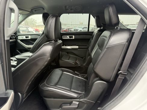 Used 2023 Ford Explorer Limited image 29