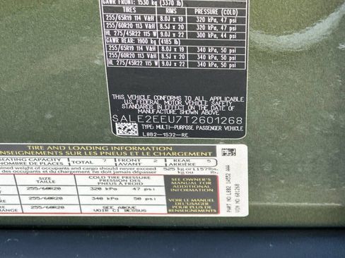 New 2026 Land Rover Defender 110 X-Dynamic SE AWD/4WD image 18