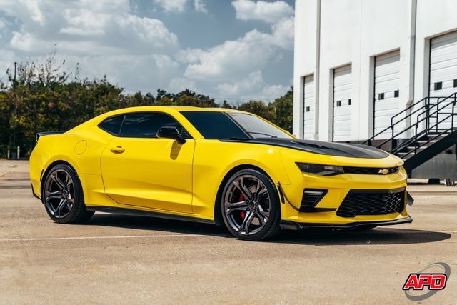 Used 2017 Chevrolet Camaro SS RWD image 6