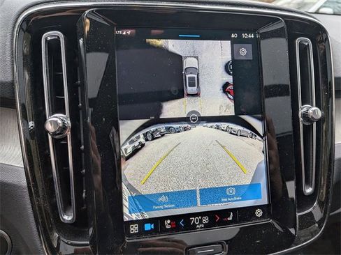 Certified 2024 Volvo XC40 B5 Ultimate w/ Climate Package image 11