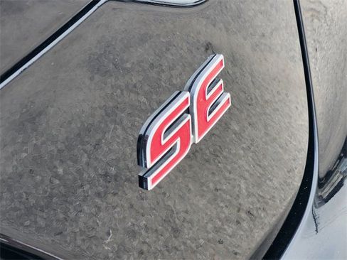 Used 2024 Toyota Corolla SE image 12