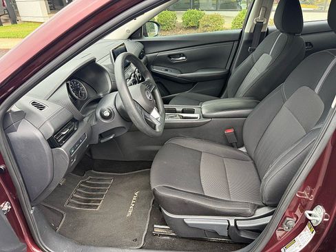 Used 2024 Nissan Sentra SV FWD image 10
