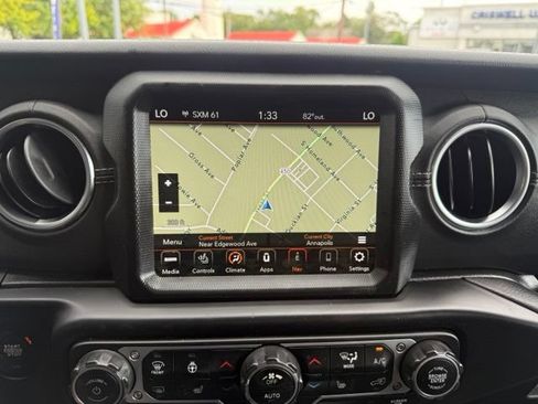 Used 2023 Jeep Wrangler Unlimited Sahara AWD/4WD image 36