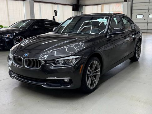 Used 2018 BMW 330i xDrive Sedan AWD/4WD image 5