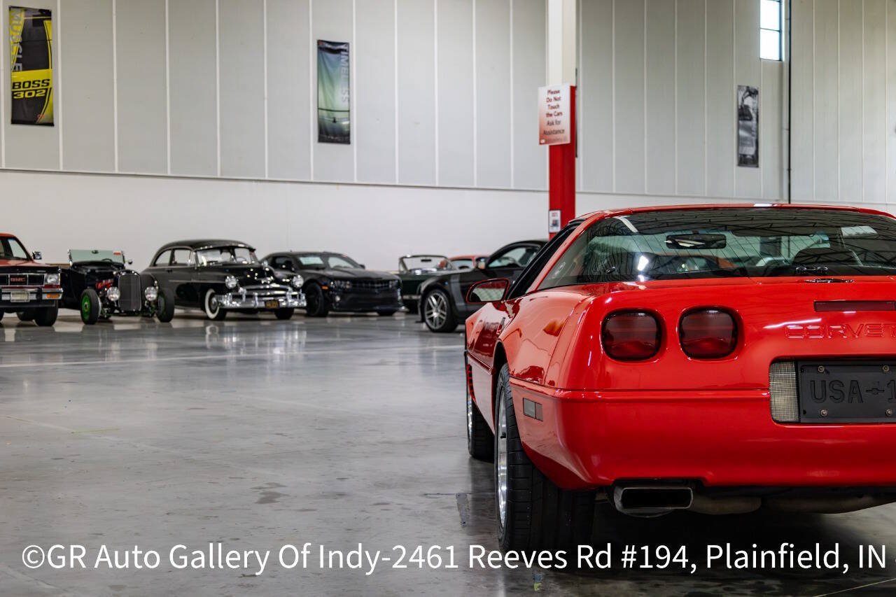 Used 1996 Chevrolet Corvette Coupe RWD image 35