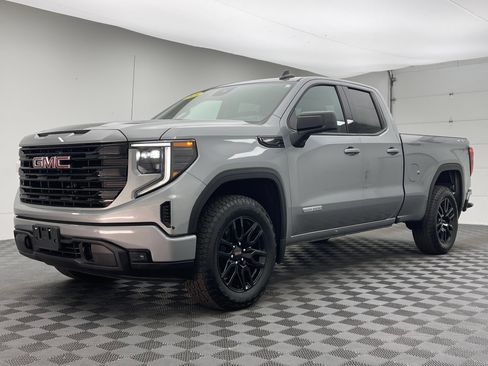 Used 2023 GMC Sierra 1500 Elevation AWD/4WD image 2