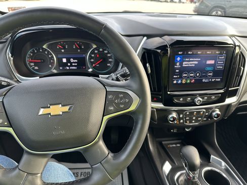 Certified 2023 Chevrolet Traverse LT w/ LT Premium Package image 16