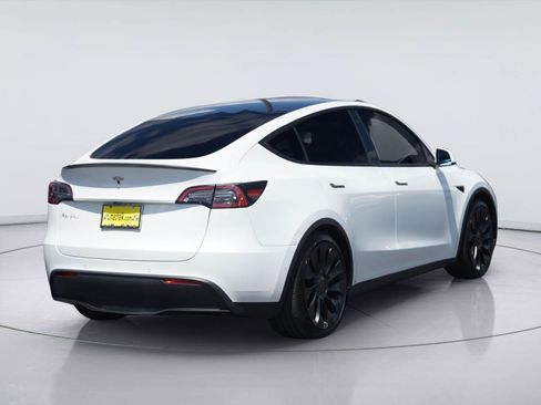 Used 2022 Tesla Model Y Performance AWD/4WD image 6