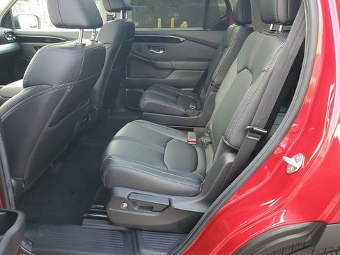 Certified 2025 Honda Pilot Touring image 16