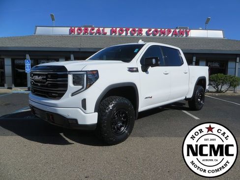 Used 2025 GMC Sierra 1500 AT4 image 1