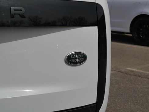 Certified 2023 Land Rover Range Rover SE image 11