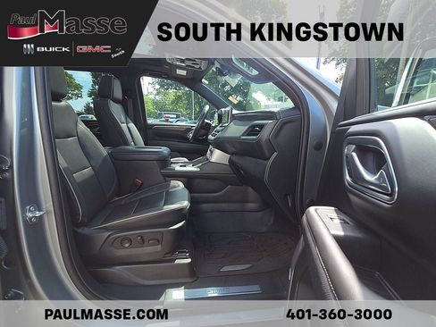 Used 2023 GMC Yukon XL SLT w/ SLT Premium Package AWD/4WD image 34