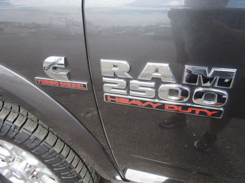 Used 2018 RAM 2500 Laramie w/ Convenience Group AWD/4WD image 18