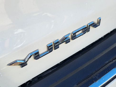 Used 2018 GMC Yukon Denali w/ Denali Ultimate Package image 11