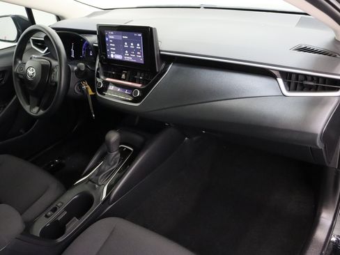 Used 2026 Toyota Corolla LE FWD image 33