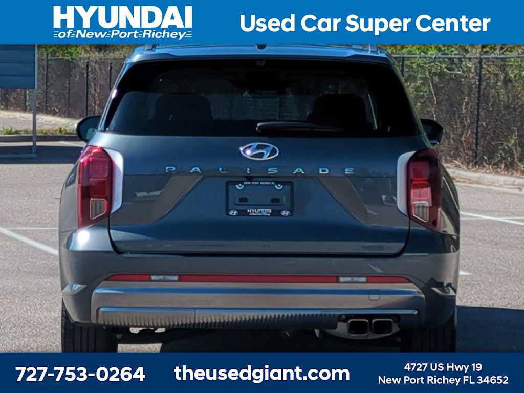 Used 2025 Hyundai Palisade Calligraphy FWD image 4