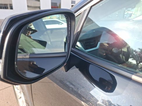 Used 2021 Toyota RAV4 XLE image 14