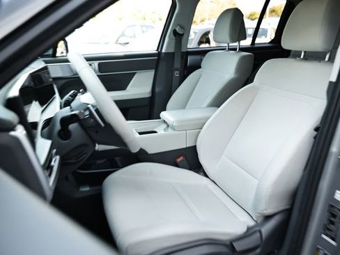 Used 2024 Hyundai Santa Fe SE image 19