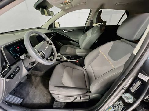 Certified 2025 Kia Niro LX FWD image 13